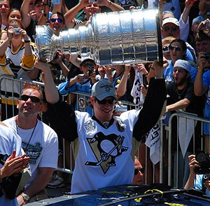 Neil's Fantasy Hockey Playoffs 3 Stars 1 crosby.with.cup