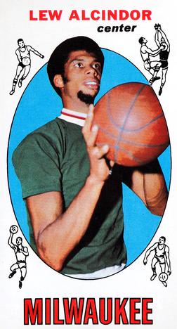 The Dandy Dozen: Vintage Basketball Cards Rankings 2 1969 Topps Lew Alcindor / Kareem Abdul-Jabbar Vintage Basketball Cards